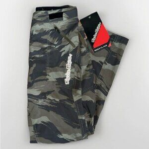 NEW Troy Lee Design Skyline Pant Brushed Camo Military Youth Size 28 Racing Gear